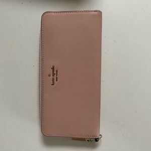 Kate Spade Full-Zip Pink Wallet.